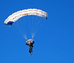 开云体育app-掌控全局的艺术，保罗如何引领猛龙完胜广厦