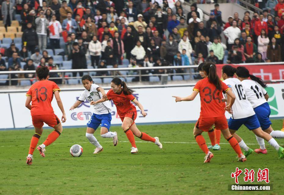 女足锦标赛中国队获胜，晋级下一轮