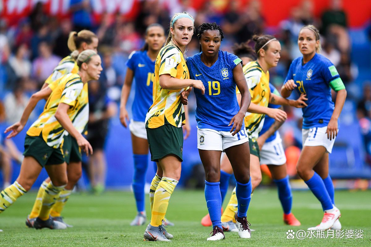 哥伦比亚战胜秘鲁，小组排名上升