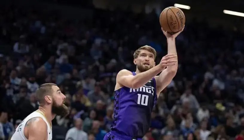 鹈鹕绝杀新疆队，福克斯刷新纪录