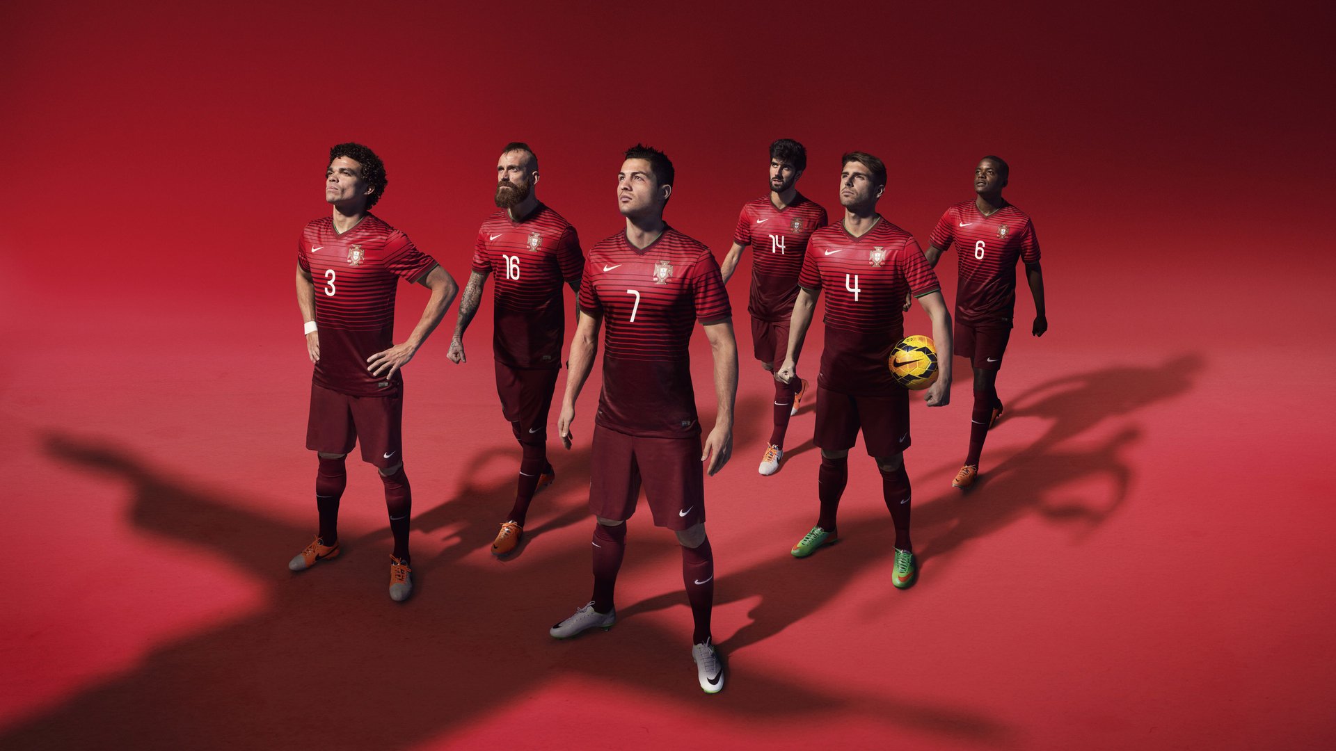 弗拉霍维奇关键一击定乾坤，皇家社会一波流带走加拿大