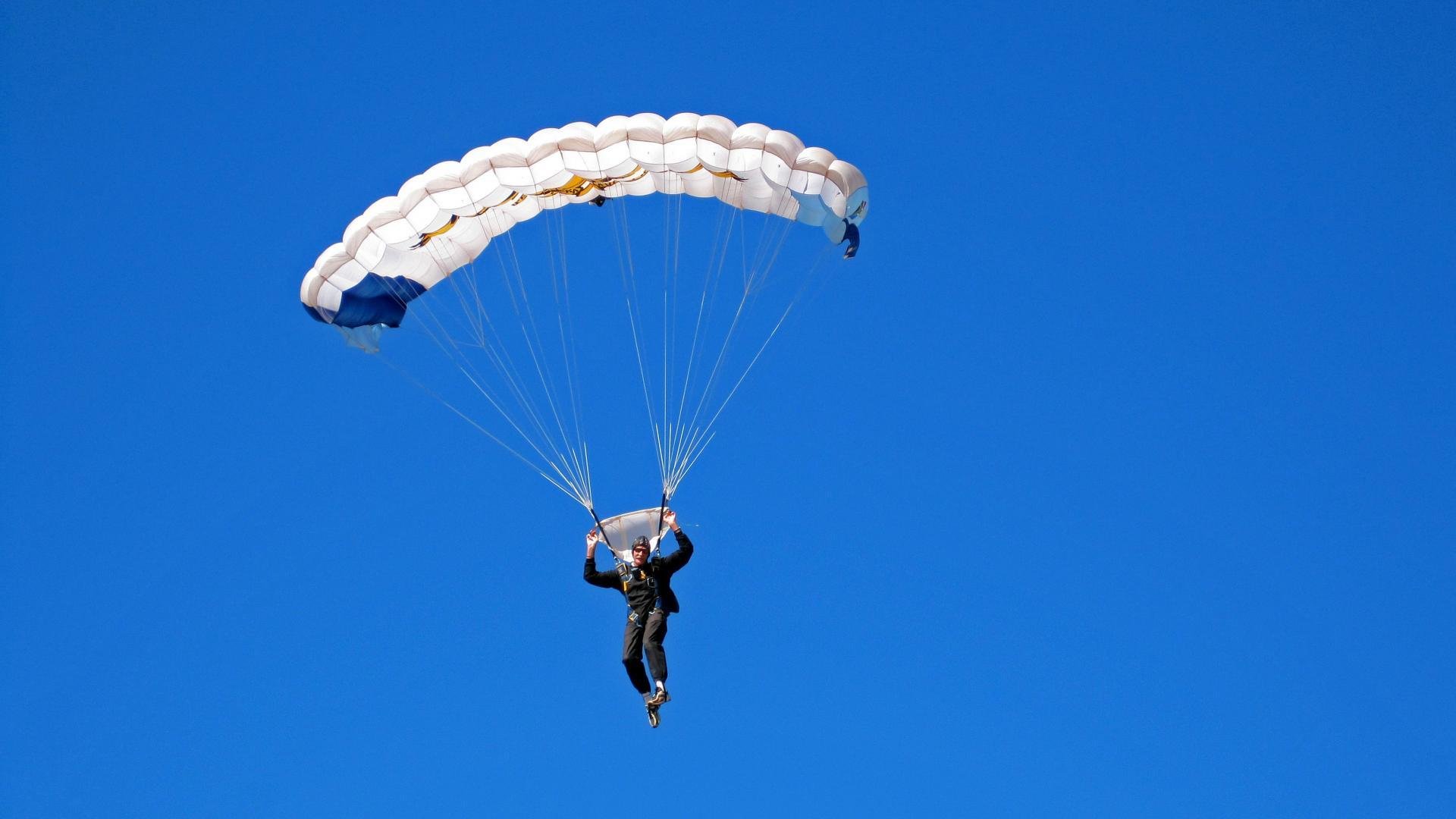 跨界争锋,当猛龙掀翻奇才,乔治在F1赛道接管比赛