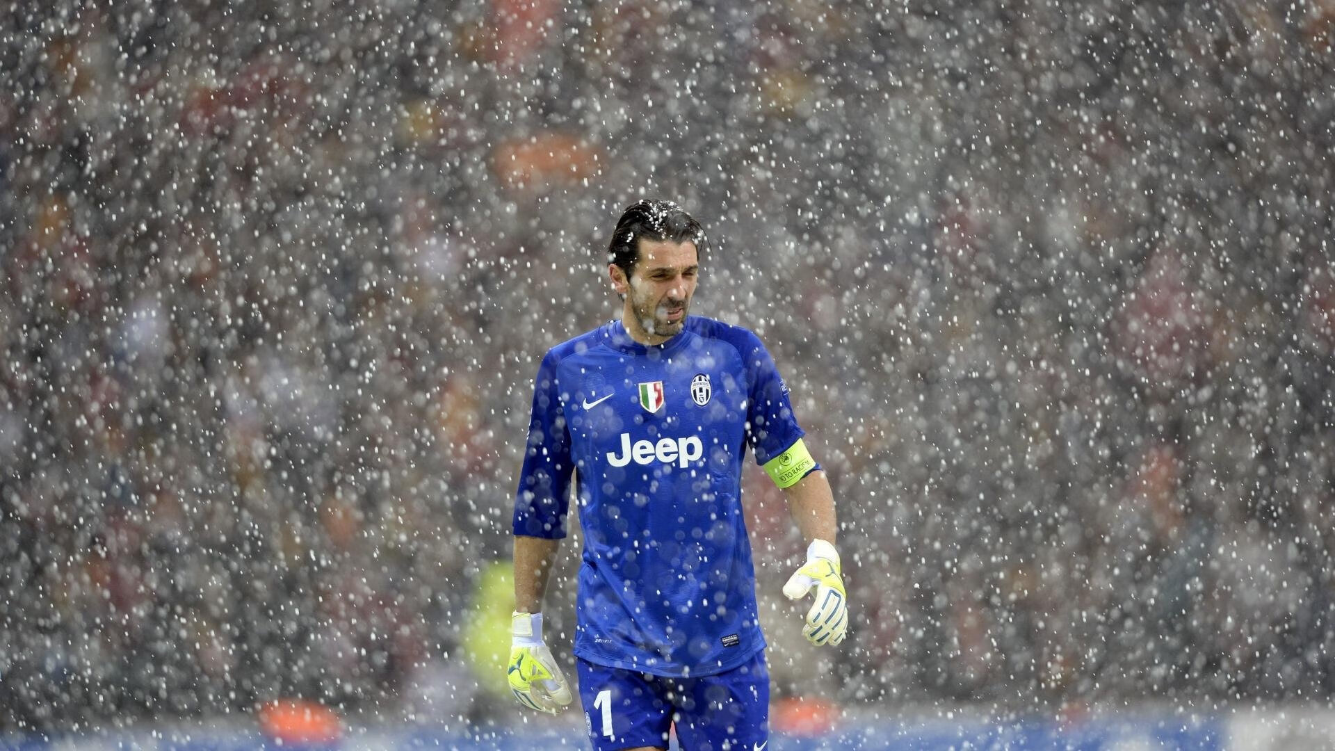 欧冠淘汰赛之夜，伦纳德攻防两端统治