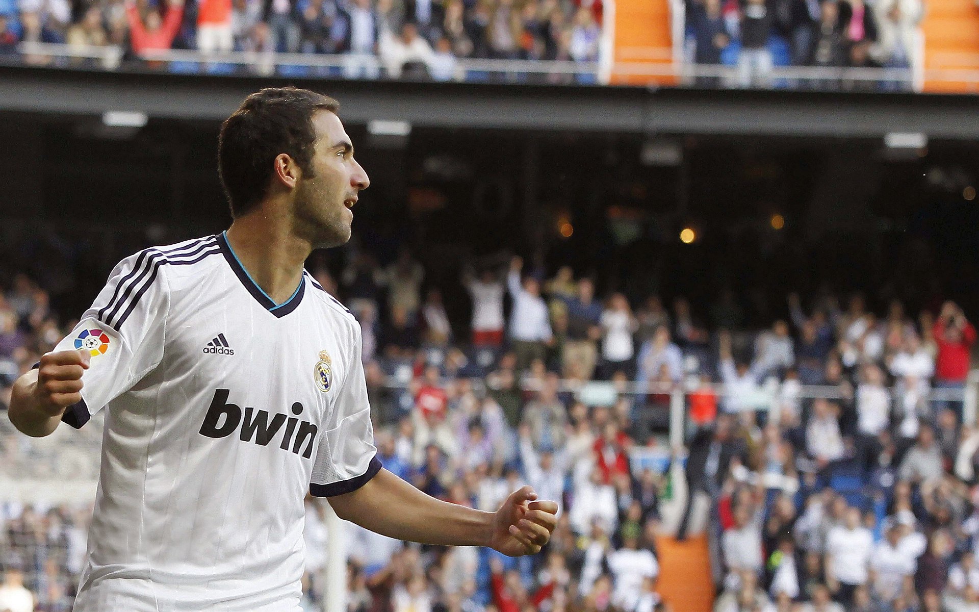 逆袭的意志,乌克兰逆转日本,莱万带队取胜背后的足球哲学